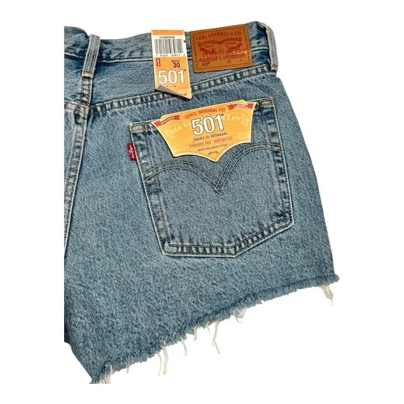 NWT Levi's 501 Denim‎ Shorts Women's 30 Light Wash Frayed Hem Classic Style - Picture 12 of 14